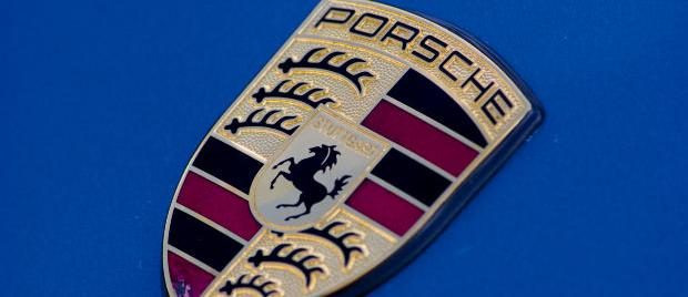 Porsche Crest